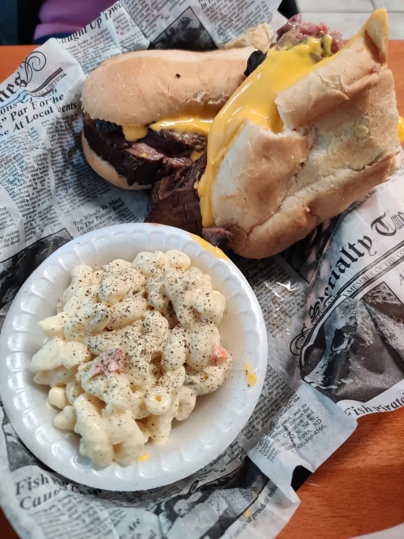 Cheesesteak with macaroni salad